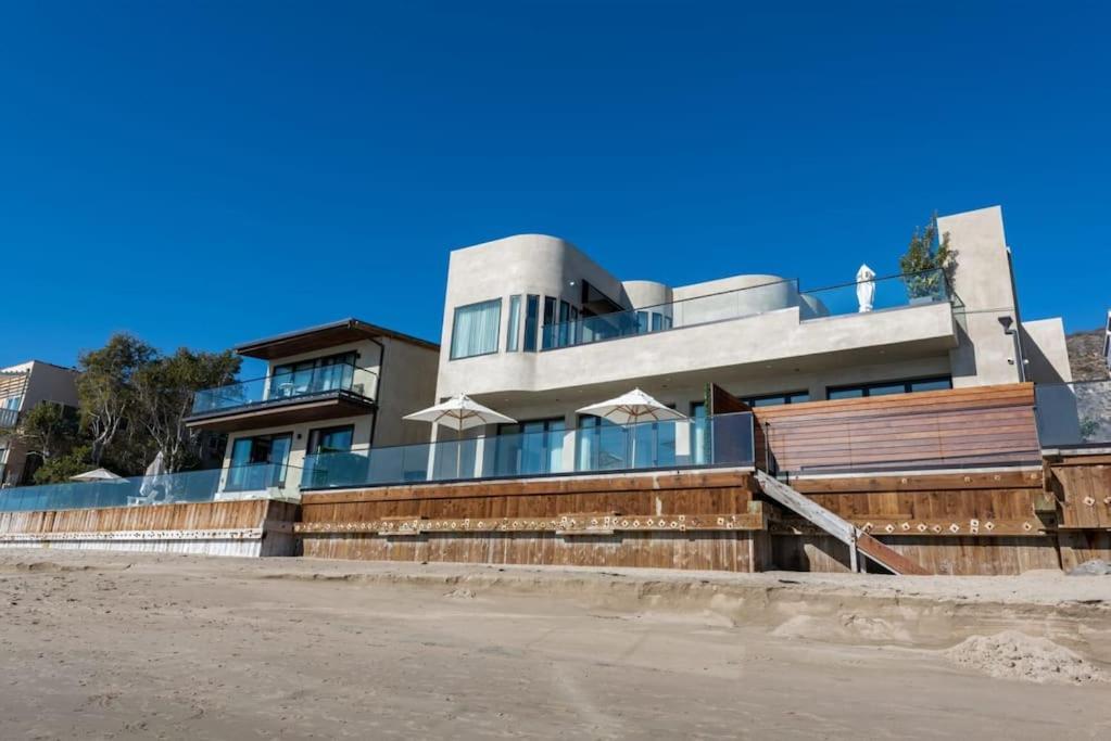 Malibu Sand Carbon Beach Suites Bagian luar foto