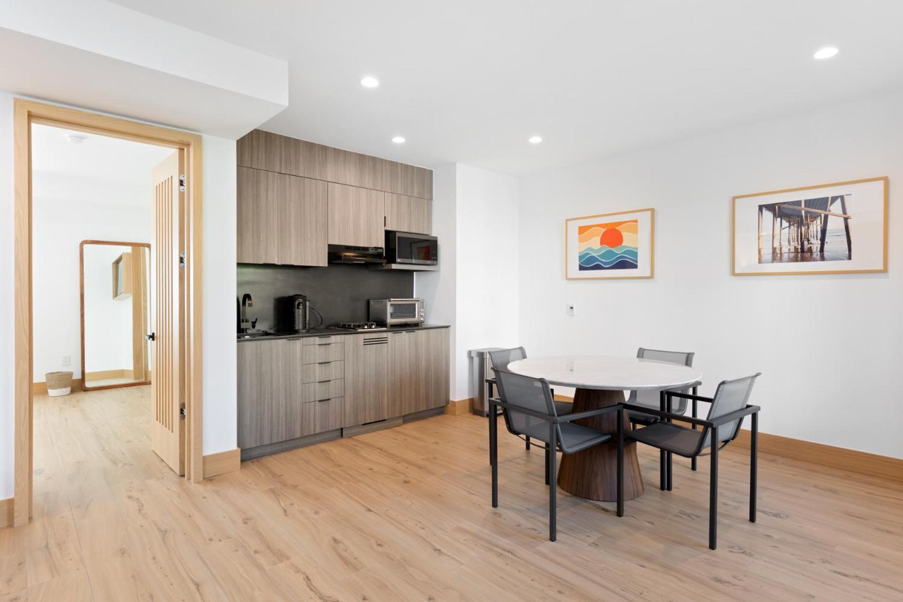 Malibu Sand Carbon Beach Suites Bagian luar foto