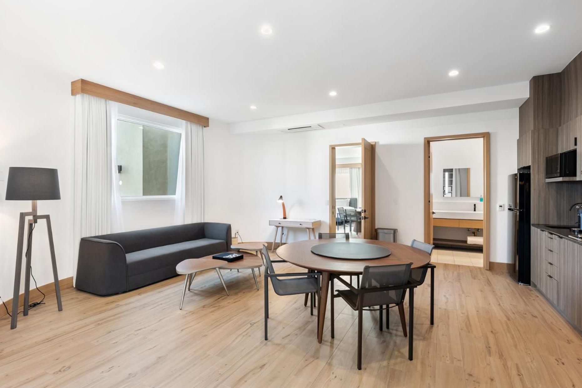 Malibu Sand Carbon Beach Suites Bagian luar foto