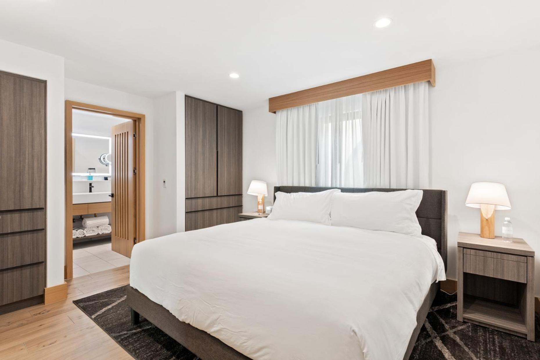 Malibu Sand Carbon Beach Suites Bagian luar foto