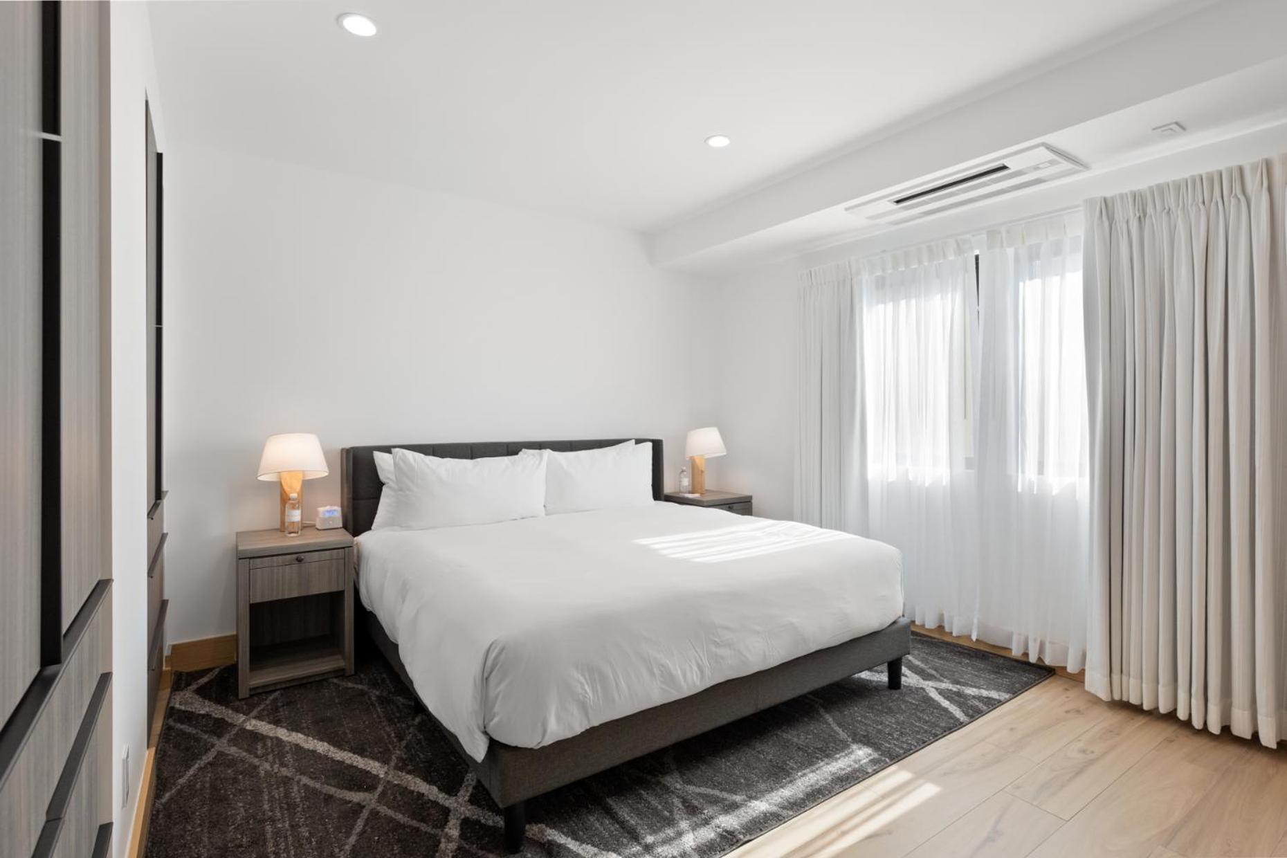 Malibu Sand Carbon Beach Suites Bagian luar foto