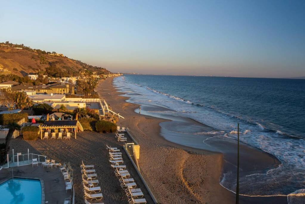 Malibu Sand Carbon Beach Suites Bagian luar foto