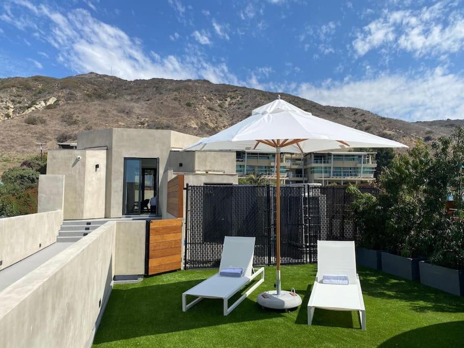 Malibu Sand Carbon Beach Suites Bagian luar foto